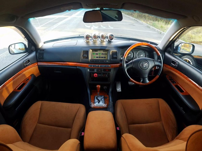 Toyota Mark 2 110 салон