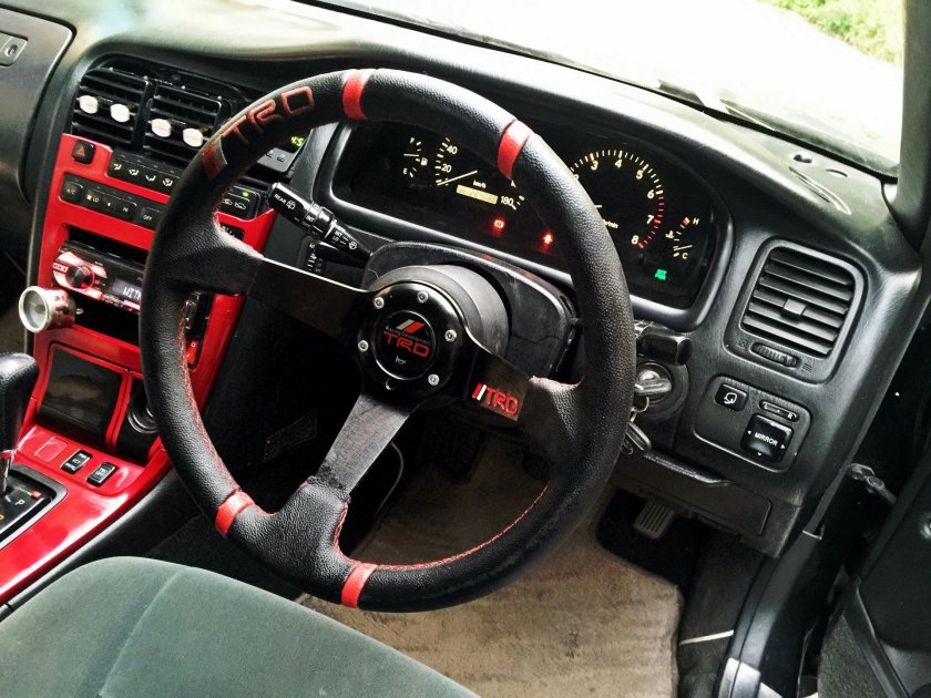 Тойота Марк 2 90 салон