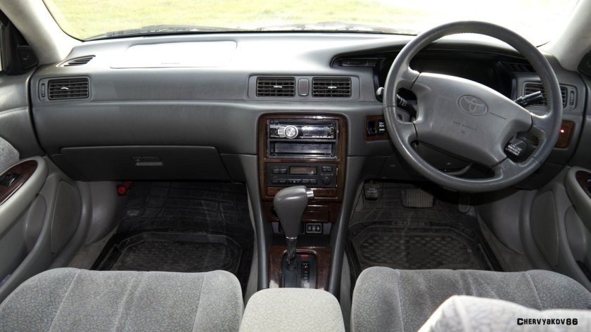 Тойота Марк 2 Куалис салон