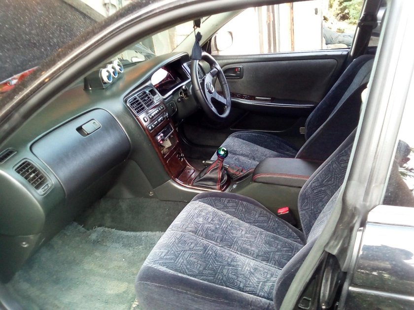 Тойота Марк 2 90 салон