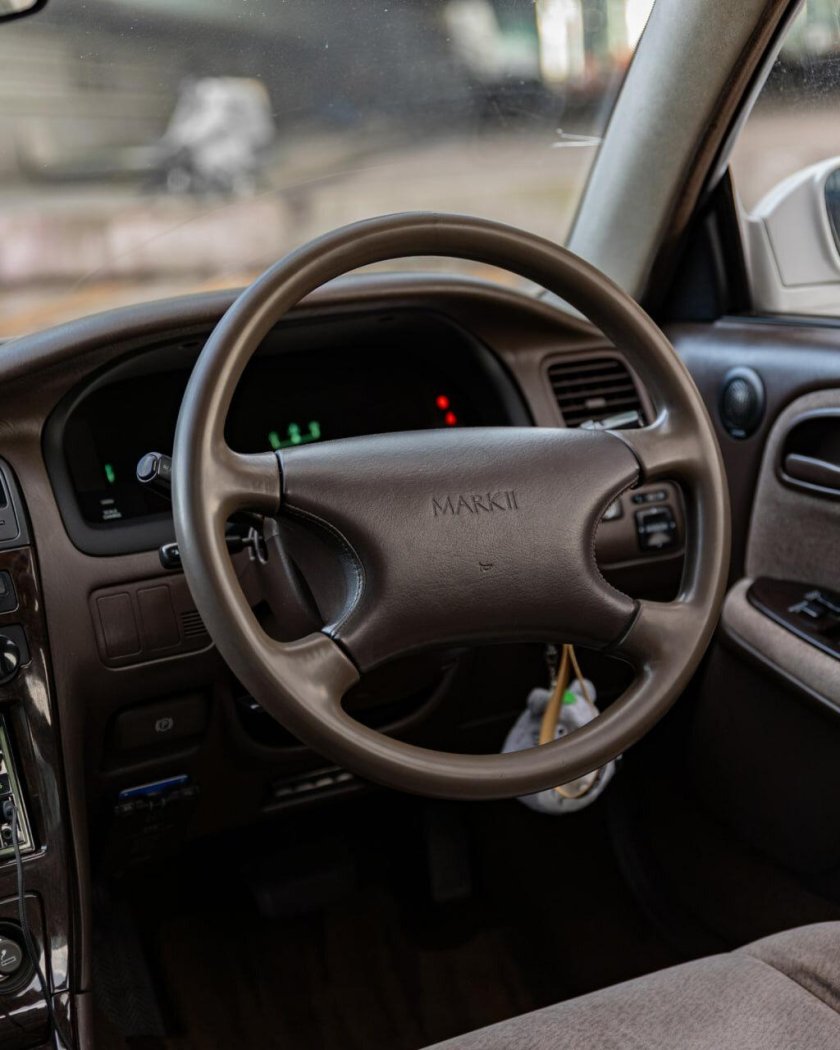 Салон тойота марк 2