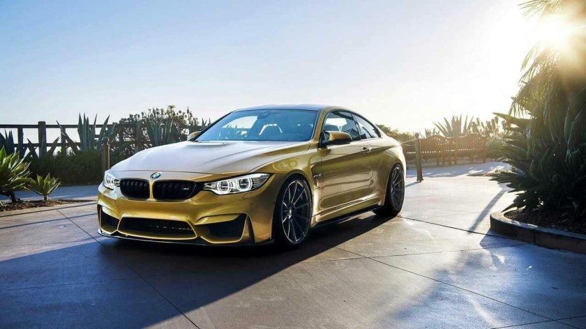 BMW m4 Gold