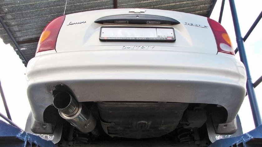 Двойной выхлоп Ланос