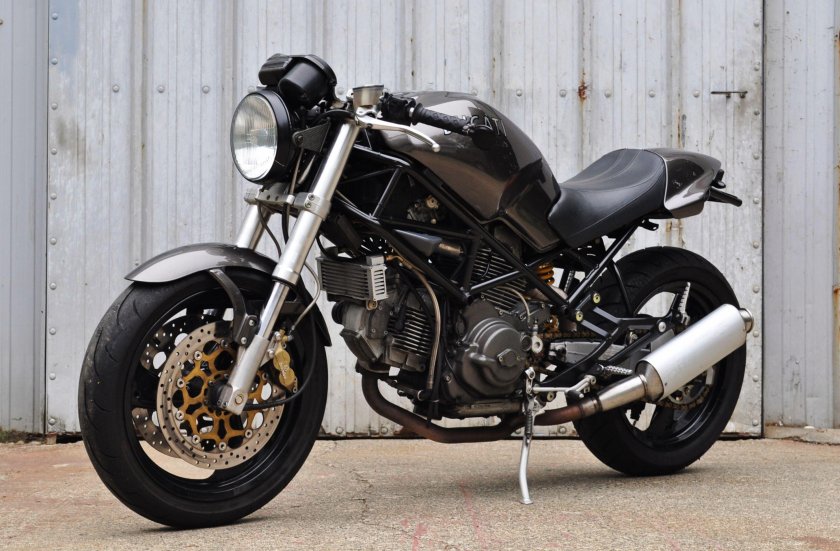 Ducati Monster 750
