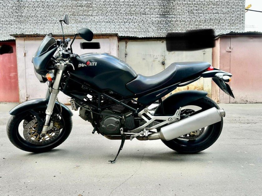 Ducati monster m750