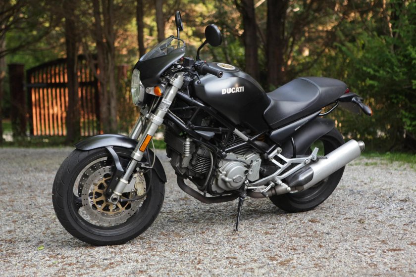 Ducati Monster 750