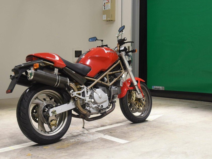 Ducati Monster 750