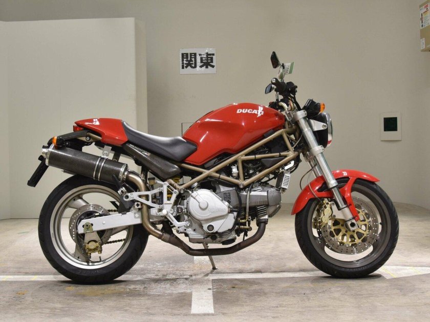 Ducati Monster 750