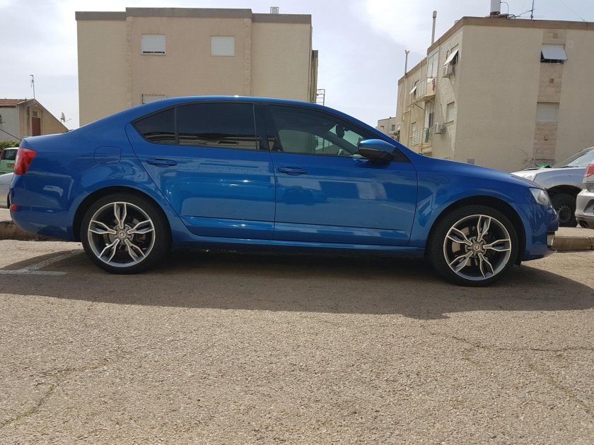 Диски Шкода Октавия a8 r19