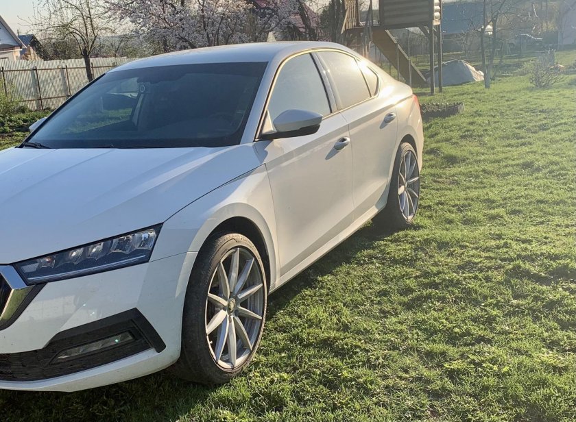 Шкода октавия 2021 года