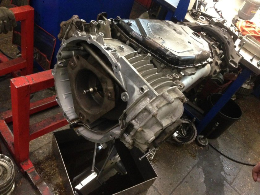 Коробка Ауди s8