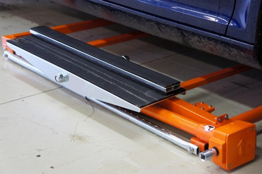 Мобильный автоподъемник AUTOLIFT 3000