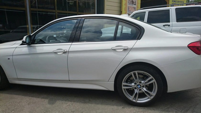 БМВ ф30 тонировка