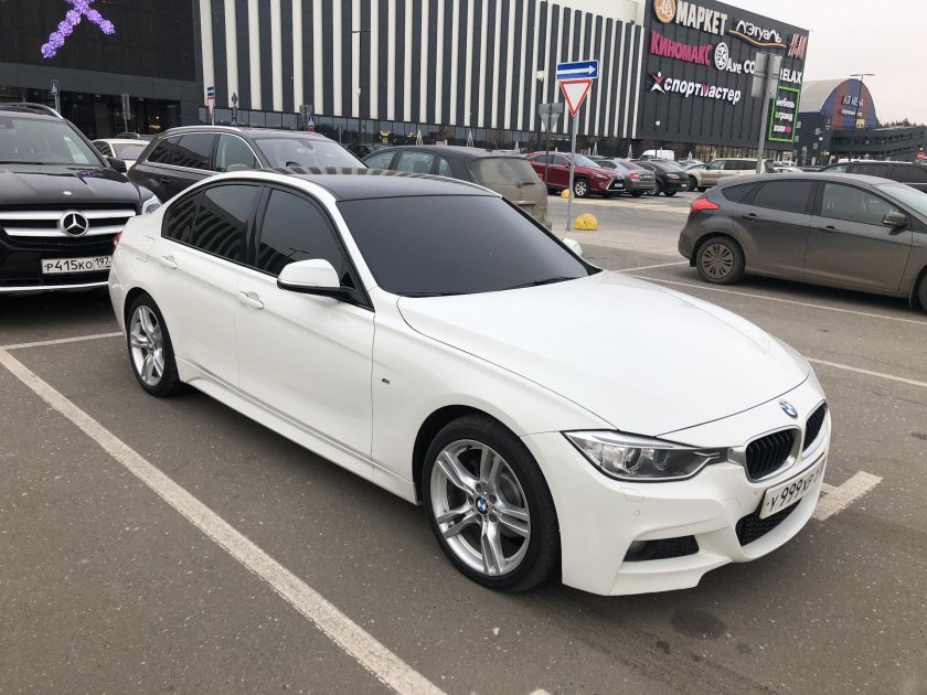 BMW f30 белая тонированная