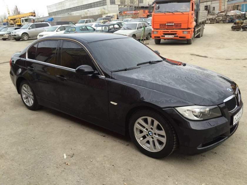 БМВ 3 е90 черная тонированная