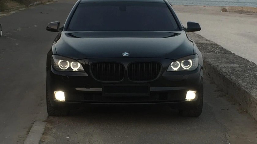 BMW 7 f01 черная тонированная