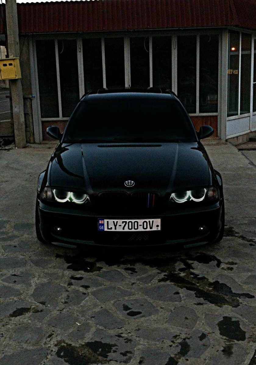 BMW e39 черная тонированная