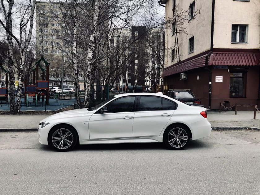 BMW f30 тонировка