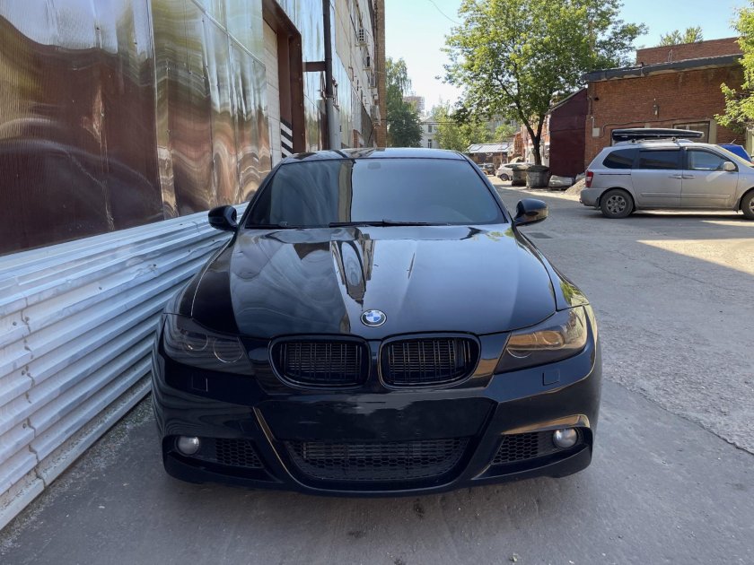 БМВ 3 фары тонированные