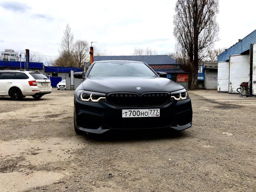 БМВ 5 g30 черная тонированная