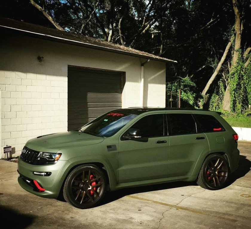 Jeep Grand Cherokee srt8