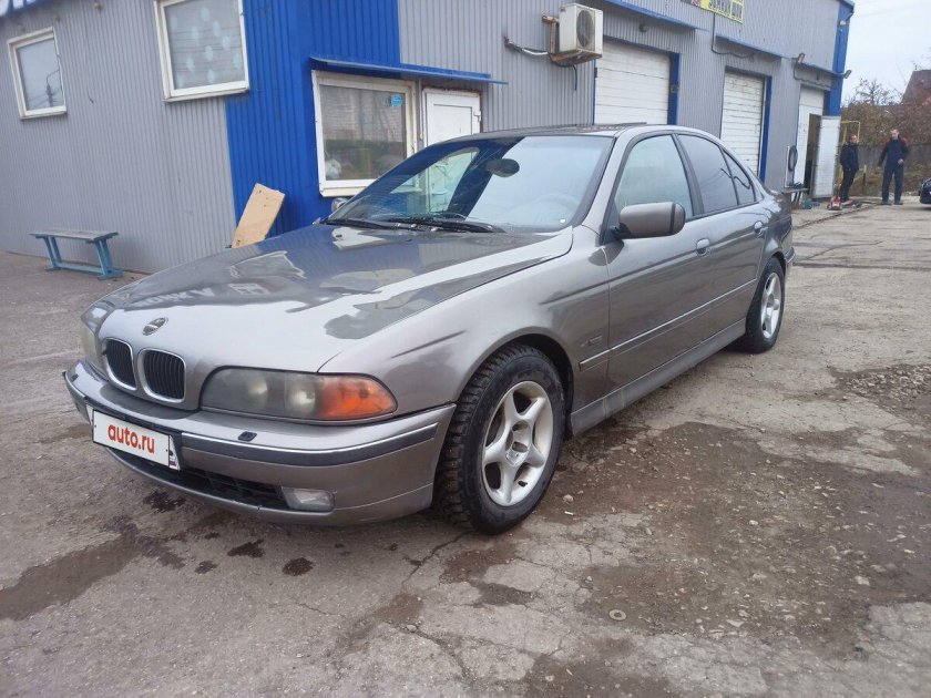 528i цвет Zanzibar