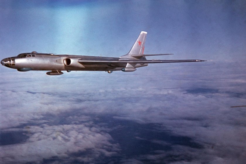 Ту-16 реактивный самолёт