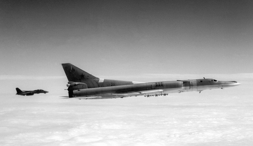 Бомбардировщик реактивный ту-16