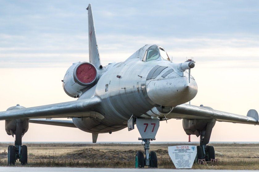 Самолет ту 22