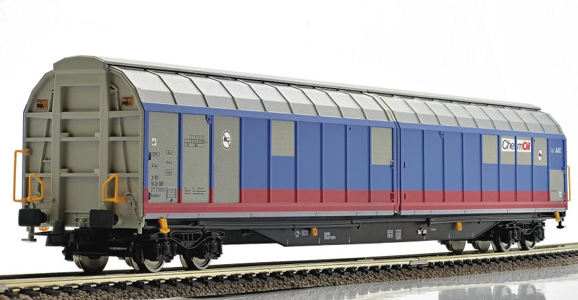 Крытый вагон Roco 66646