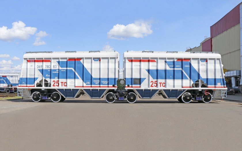 Сочлененный полувагон 12-6877-02