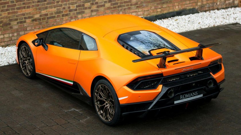 Ламборджини Хуракан оранжевый