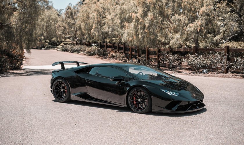Ламборджини Хуракан