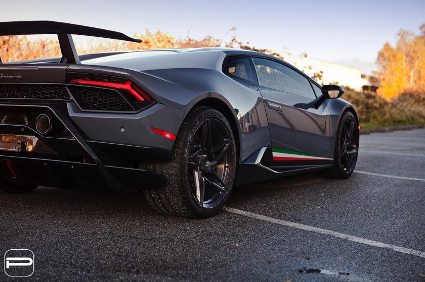 Ламборгини Уракан