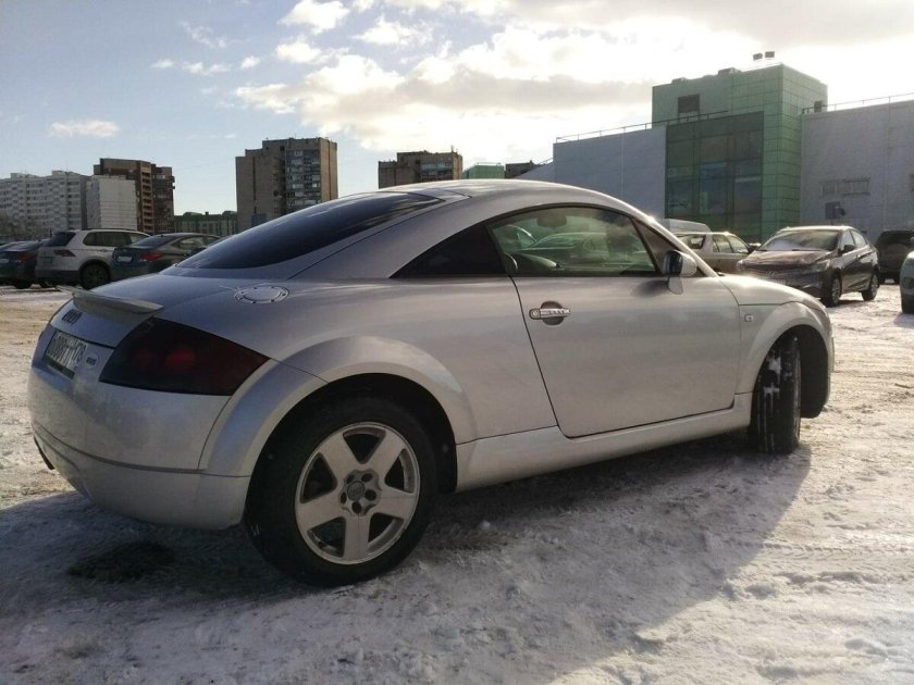 Audi tt i