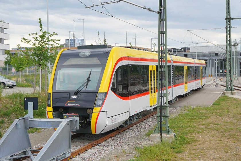 Дизель поезд Штадлер