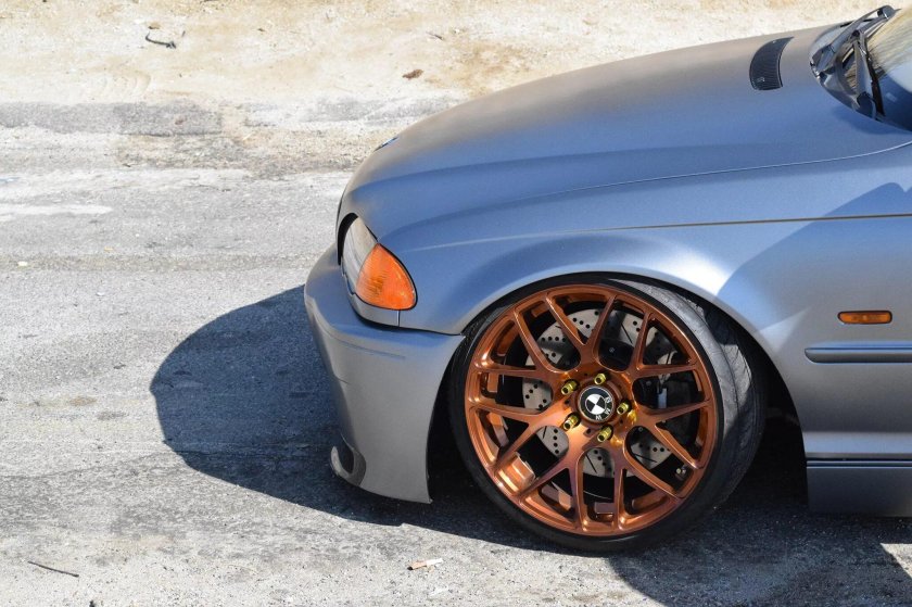 БМВ е60 на бронзовых дисках