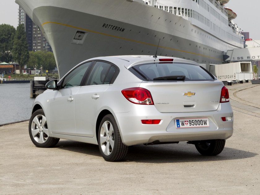 Chevrolet Cruze Hatchback 2012