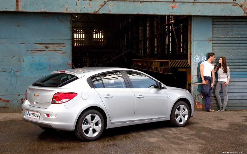 Шевроле Круз 2011 хэтчбек