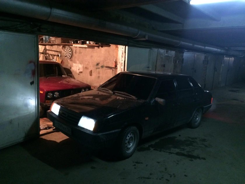 ВАЗ 21099 ночью