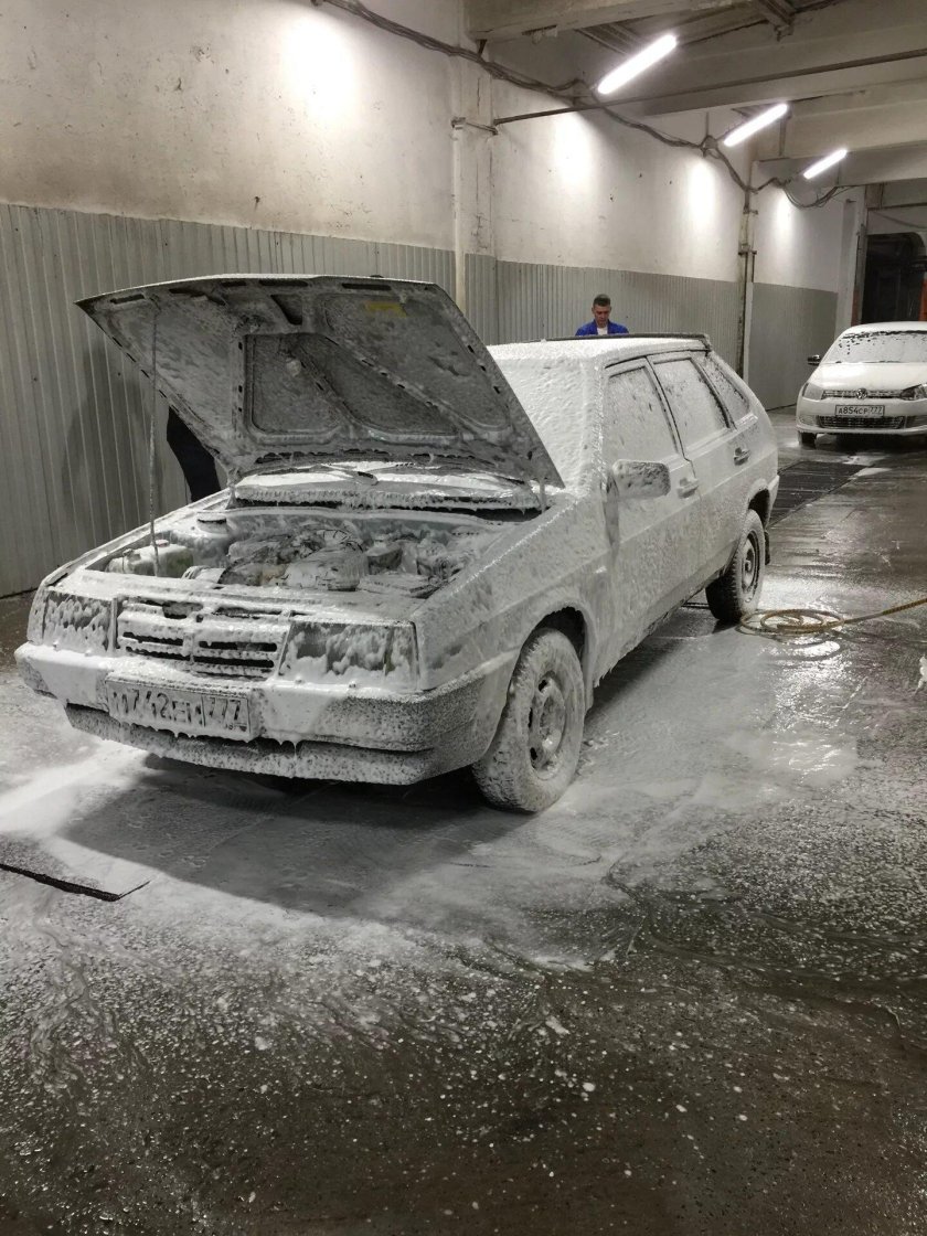 ВАЗ 2109 на мойке