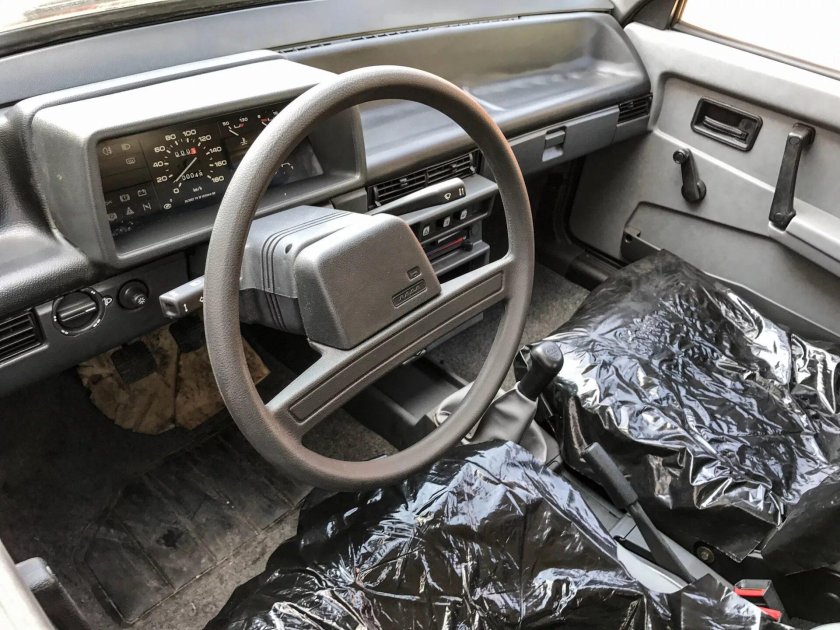 ВАЗ 21093 1990 года