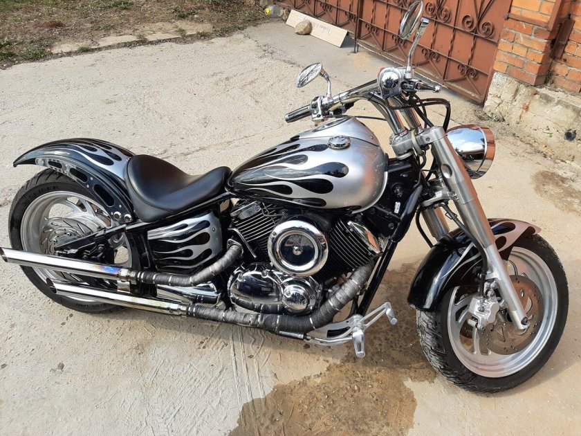 Yamaha xvs 1100 drag star