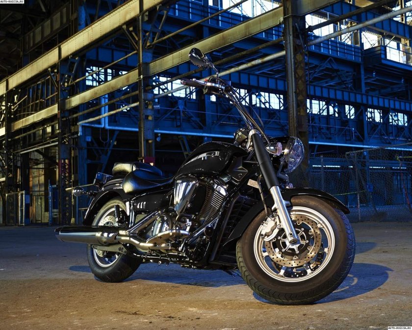 XVS 1300 Midnight Star