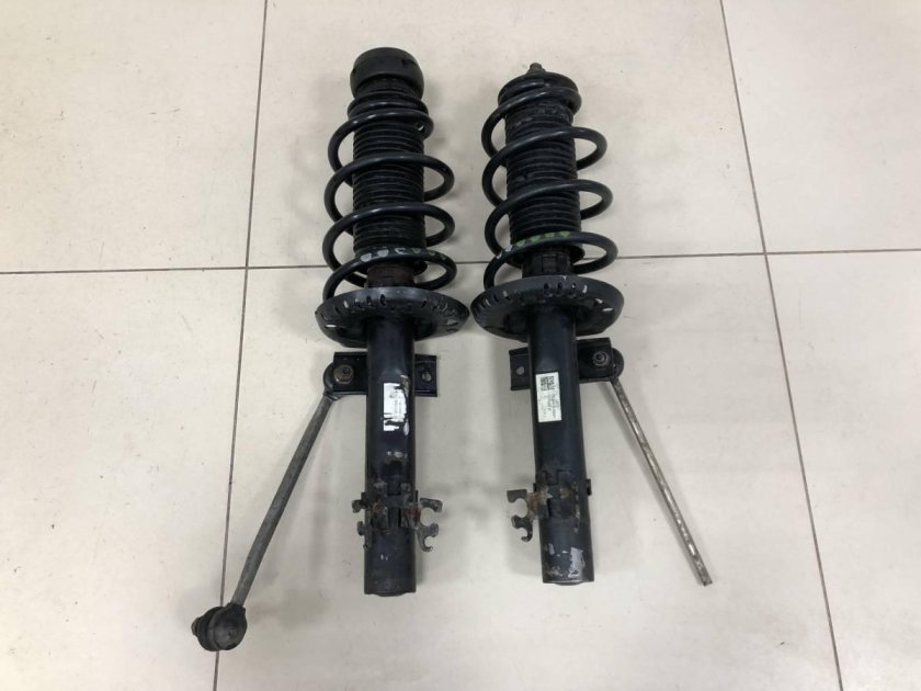 Шкода Рапид 2021 год передние амортизаторы