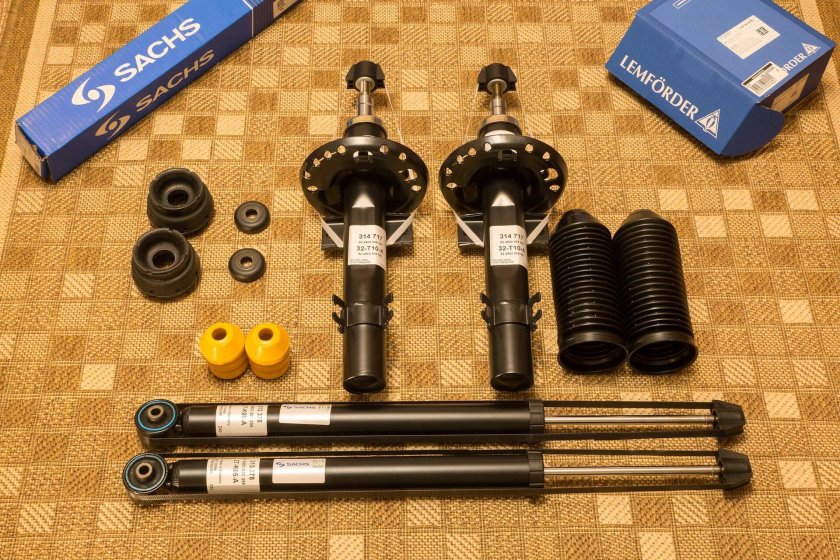 Амортизатор Шкода Рапид