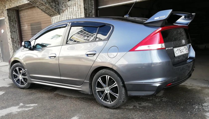 Honda Insight 2 диски