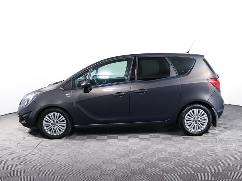 Opel Meriva b с 2010 г.в белый фон