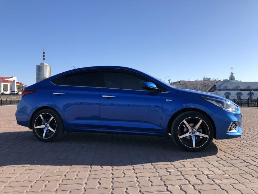 R17 Hyundai Solaris 2017