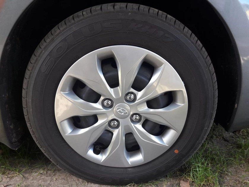 185 65 R14 Hyundai Accent